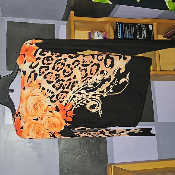 Women top - Picture 3 of 3